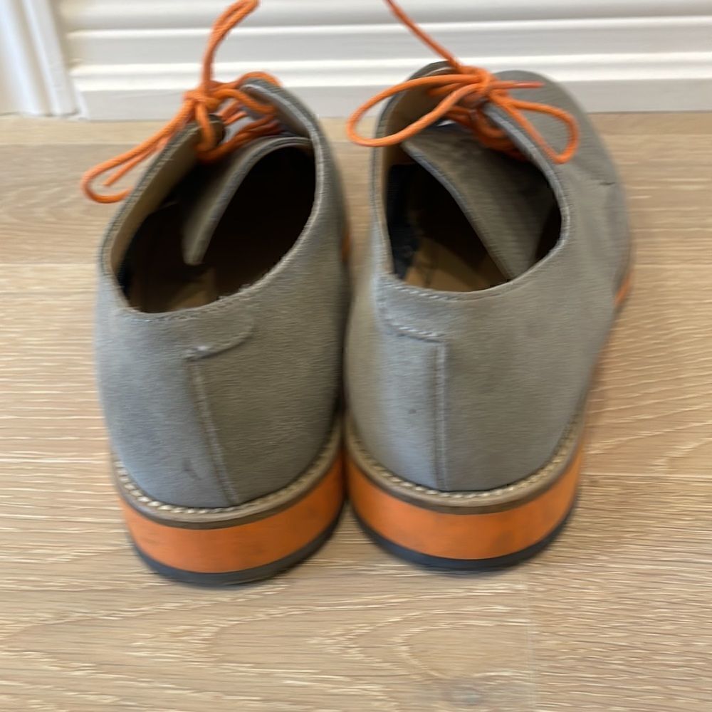 Gray Suede Shoes with Orange Laces - Size 7.5 - Picture 2 of 8